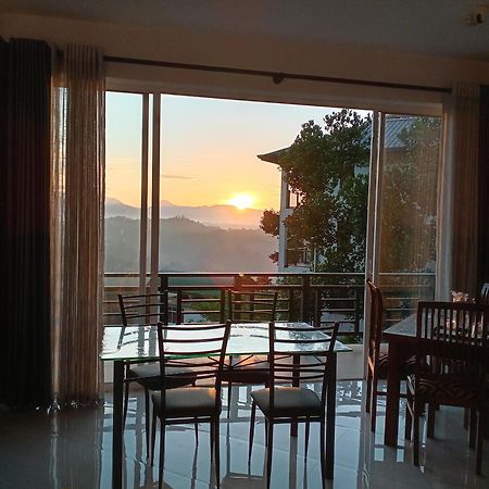 Dream House Residence 康提 外观 照片