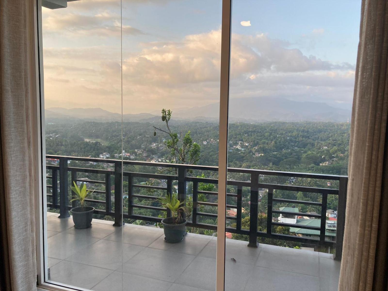 Dream House Residence 康提 外观 照片