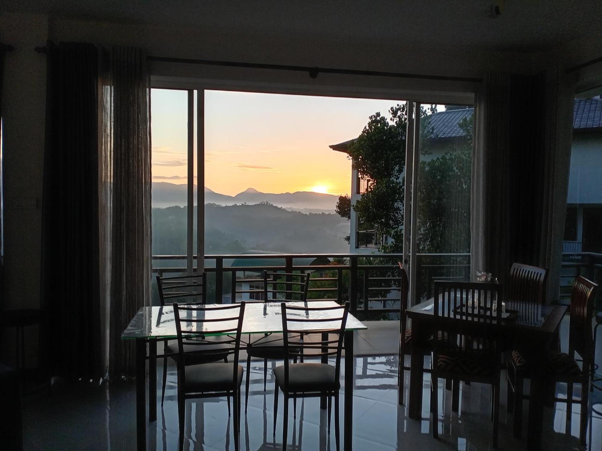 Dream House Residence 康提 外观 照片